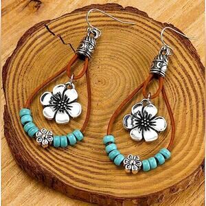 Silver Vintage Handmade Turquoise Daisy Dangle Earrings